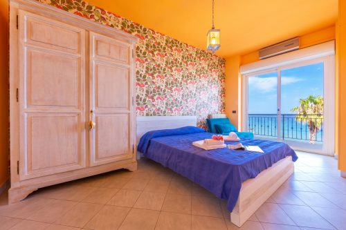 Laigueglia Beach, Seafront Sea-View Balcony