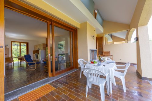 Sunset in Ranco: Lakeview Townhouse with Private Garden