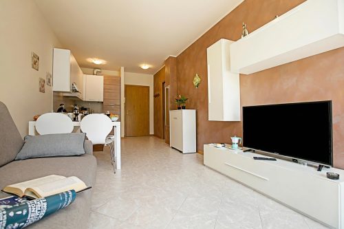Casa Kristall Lago - Walk to Lake 1BR Apt. 2 Pools, Sleeps 4