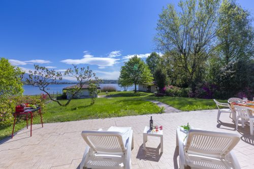 Villa Martine Au Bord Du Lac with Garden