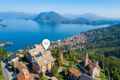Nicoletta's Lake View with Balcony in Stresa