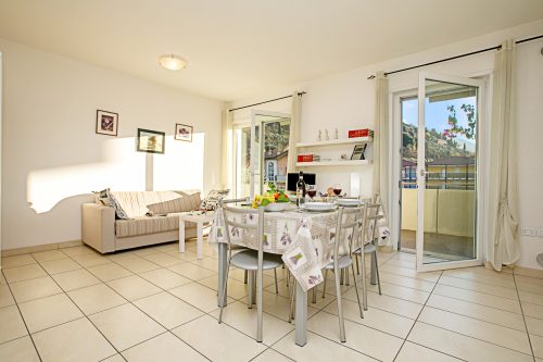 Torbole Relax, Pool & Balcony Apartment