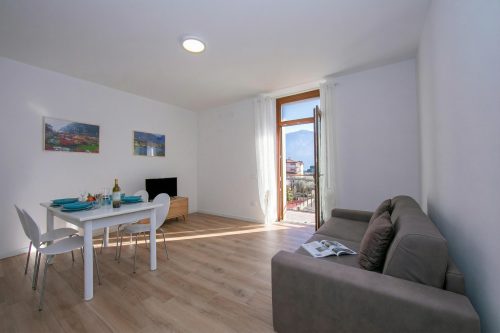 Appartamento Verde - Apartment with Balcony