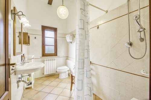 Ginestra Apt with Shared  2 pax