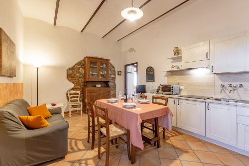 Papavero apt with shared pool