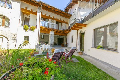 Historic Casa Baroni near Lake Orta