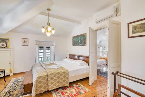 Piccolo Mondo Antico: Stresa 2BR Apartment with Lake View