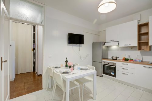 Villa Fiorita - Apt 1 - Violetta near lake, shops & AC
