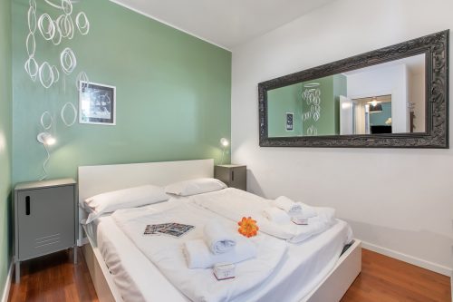 Suite 22