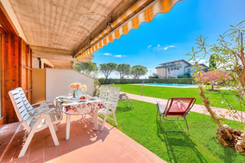 Cinzia Apartment Front Beach- Pool, Garage & Terrace