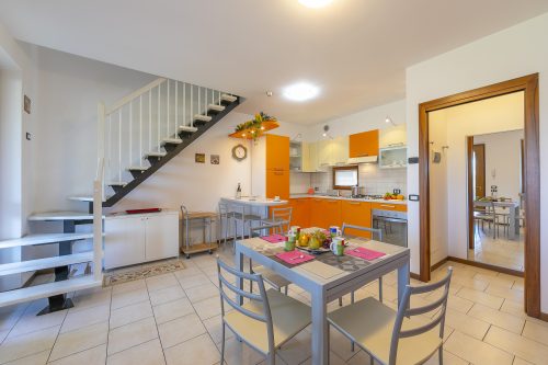 VistaLago Green Residence 100m From Lake/ 3 Pools, Tennis & Garage