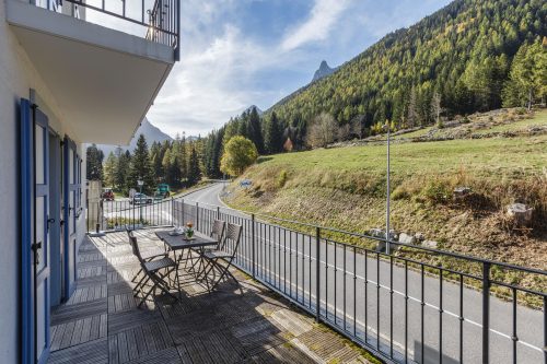 V Buet 33: Beside Ski Lift; Pool, Sauna & Gym
