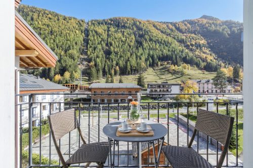 V Buet 31: Beside Ski Lift; Pool, Sauna & Gym