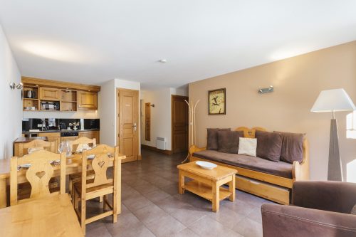 V Loriaz 13: Beside Ski Lift; Pool, Sauna & Gym