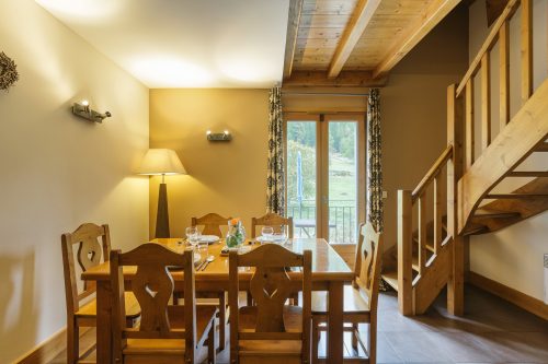 V Buet 54: Beside Ski Lift; Pool, Sauna & Gym