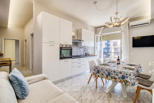Bedo House - Beachfront Sea View Apartment in Follonica