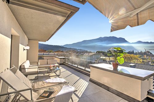 Antares 150m from the Lake with Large Terrace