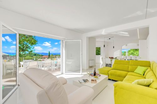 Villa Chimera White 16 with Pool & Gym