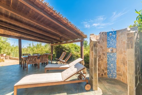 Trilo Debora 2Km From The Beach