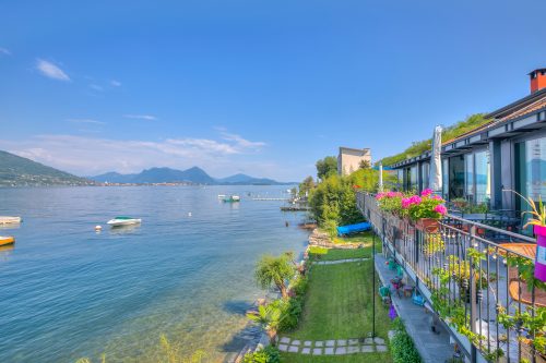 Red House: Beachfront Terrace & Private Beach