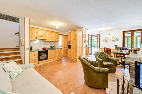 Villa Il Castagno: Few min From Beach, 2BR (Sleeps 6)