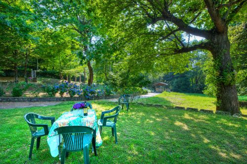 Villa Il Castagno: Few min From Beach, 2BR (Sleeps 6)