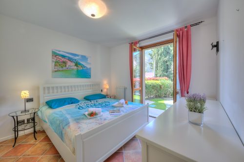 Borgo Belvedere-lake view & shared pool