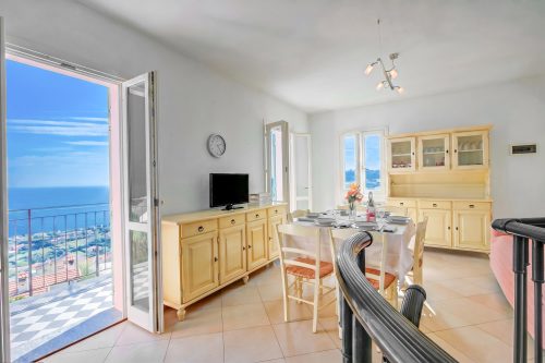 Palms Villa - Sea View Terrace and Parking