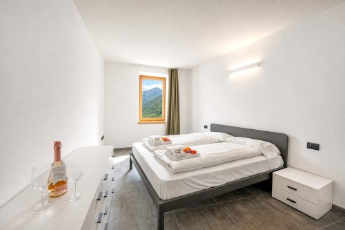 Appartamento Borgo Pastoedo near Lake Tenno