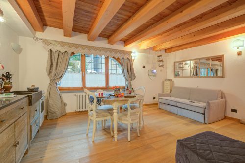 Cozy Nest in the old Town of Bardonecchia