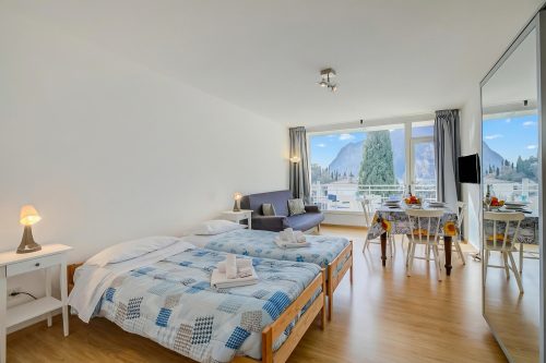 Il Piccolo Nido - Lake View Studio with Balcony