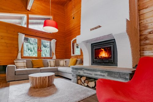 Chalet Soleada with Fireplace and Terrace for 5