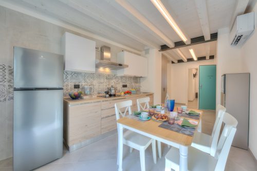 Ulivo Apt - Palazzo Palermo 1817 A/C, 2BR Sleeps 5