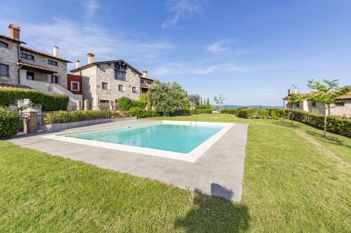 Acetaie Apartment with Shared Pool for 4 | Relax in Nature