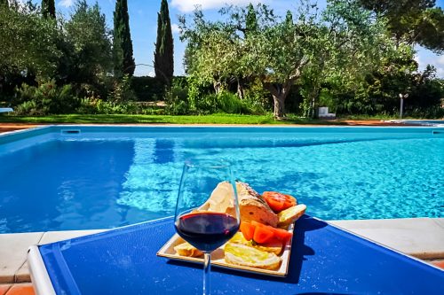 Ginestra Apt with Shared  2 pax