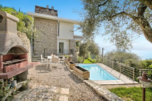 Boutique apartment Giove with Pool