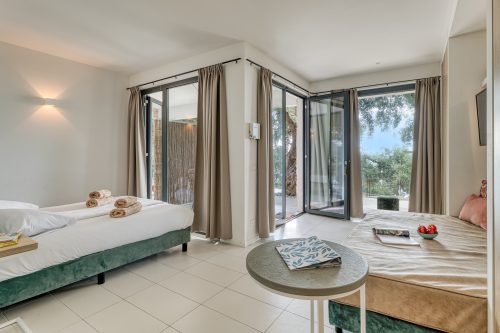 Boutique Pool Apt. Balzi Rossi - Roma 4