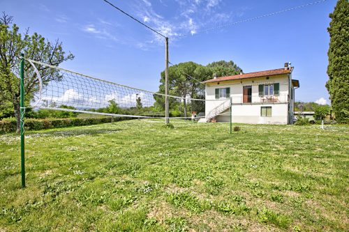 Tuscan Country House with Private Garden for 4