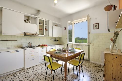 Tuscan Country House with Private Garden for 6