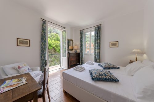 Balcony Apartment B Vernazza