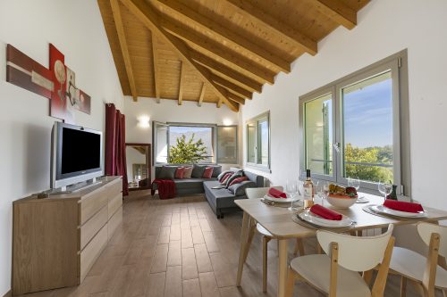 Residenza Quadrifoglio: Valley-view Villa with Private garden