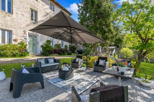 Romantic Apt Jacuzzi,Private Garden & Pet Friendly