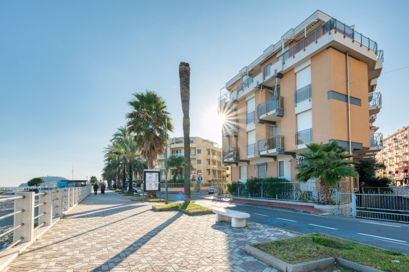 Mer Vivante - Front Beach with Balcony