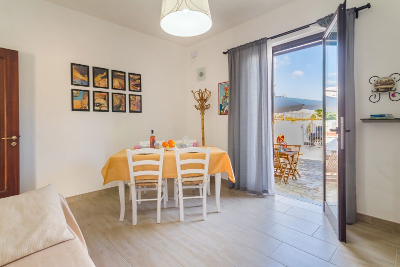 Villetta Bel Mare - Beach-Base Villa with Garden