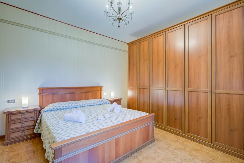 Zio Enry Terrace Apartment in Orta Lake