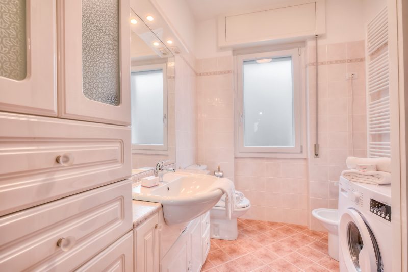 Zio Enry Terrace Apartment in Orta Lake