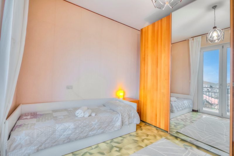 Zio Enry Terrace Apartment in Orta Lake