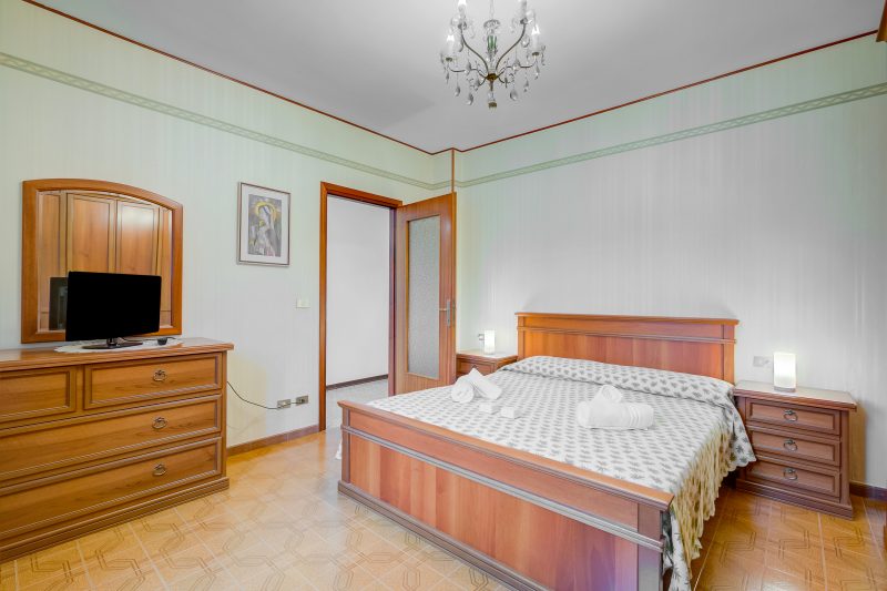 Zio Enry Terrace Apartment in Orta Lake