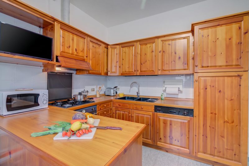 Zio Enry Terrace Apartment in Orta Lake