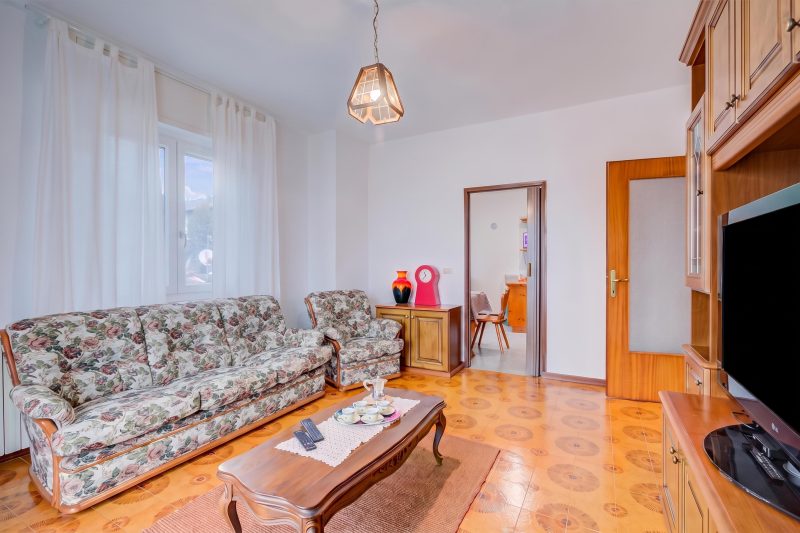 Zio Enry Terrace Apartment in Orta Lake